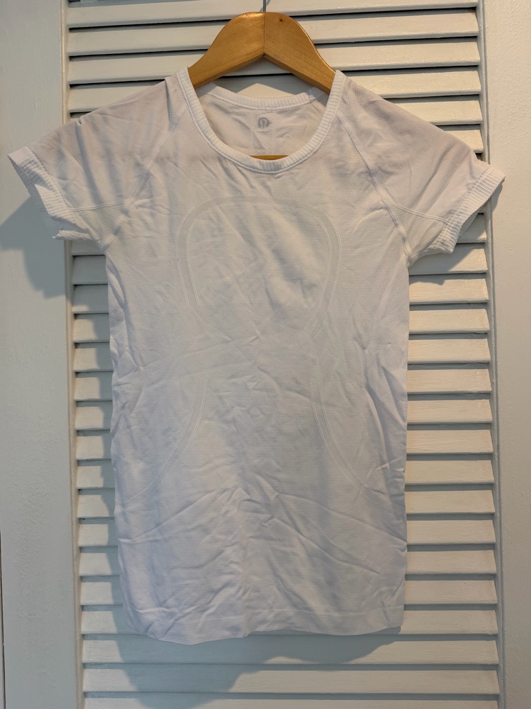 Lululemon White Athletic Stretchy Shirt Xs